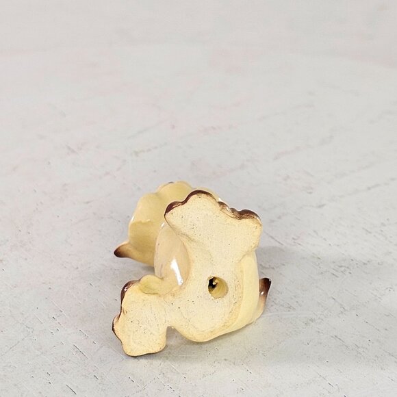 Freeman McFarlin Sitting Kitten Cat Miniature Figurine Yellow - Picture 9 of 9